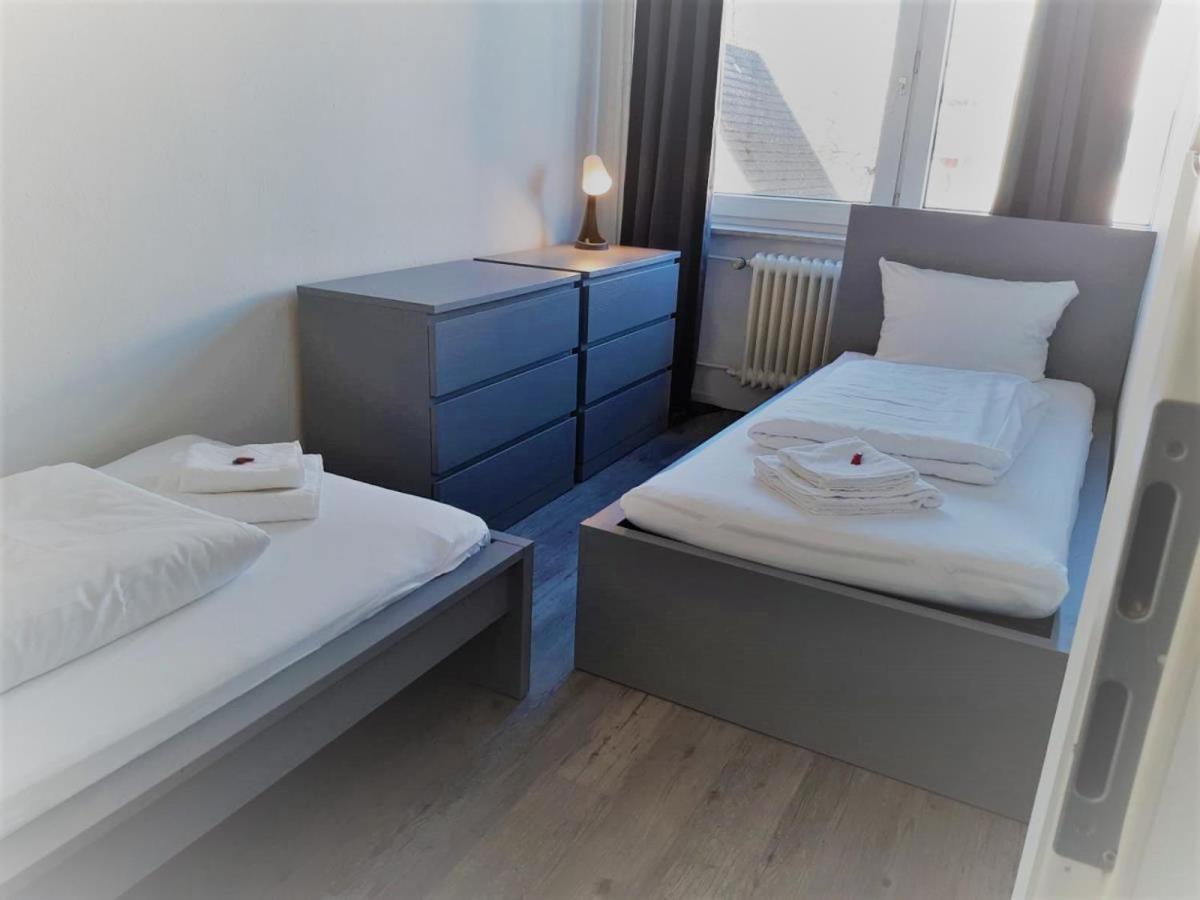 Mehrbett-Apartment 1 Citynah, Einfache Ausstattung Hamburg-Harburg Buitenkant foto