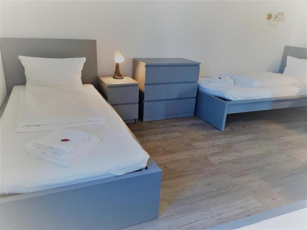 Mehrbett-Apartment 1 Citynah, Einfache Ausstattung Hamburg-Harburg Buitenkant foto