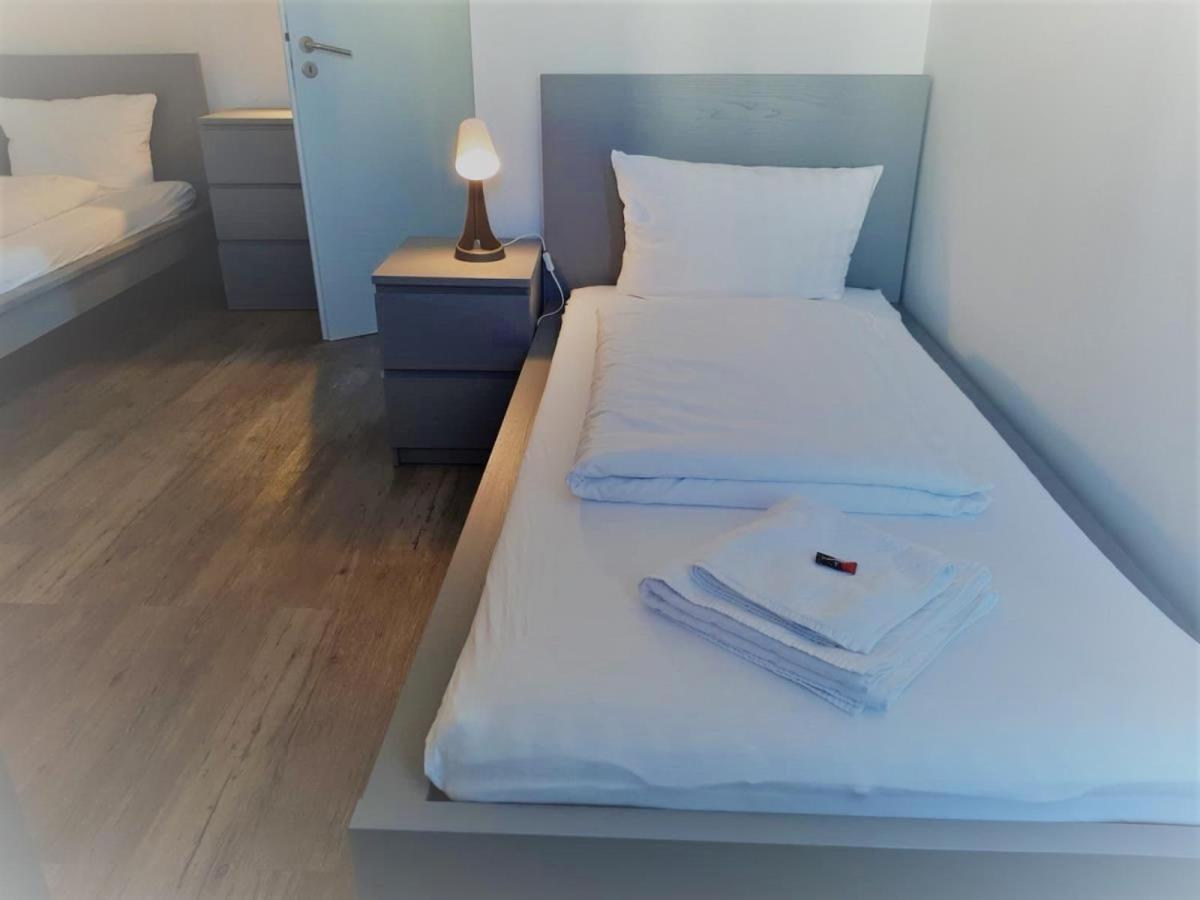 Mehrbett-Apartment 1 Citynah, Einfache Ausstattung Hamburg-Harburg Buitenkant foto